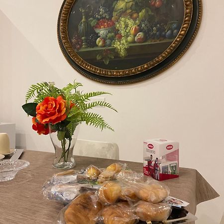 Napule E ... Hotel Наполи Екстериор снимка