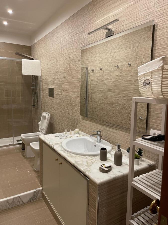 Napule E ... Hotel Наполи Екстериор снимка