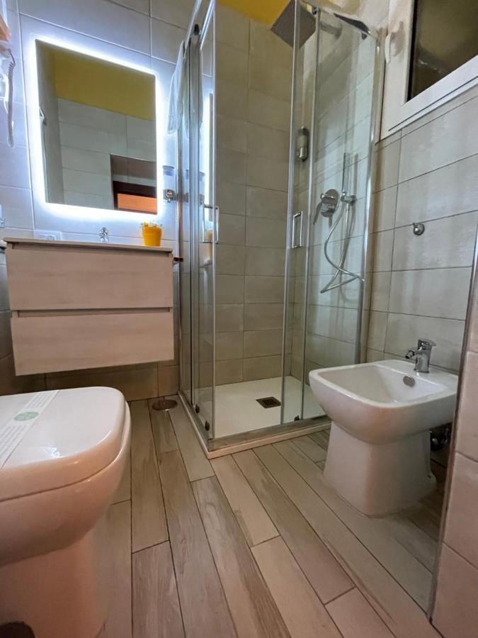 Napule E ... Hotel Наполи Екстериор снимка